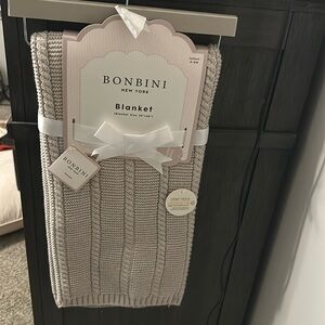 Chunky knit light grey baby blanket